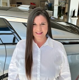 Staff member Kelli Manuel from ID_24ecdcb53028