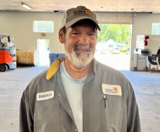 Staff member Rafael Flaquet from ID_c90b4ffe1edf