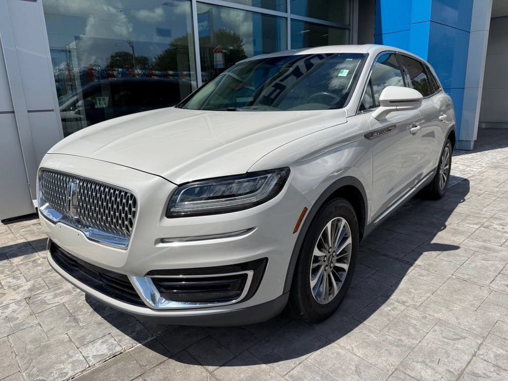 2019 Lincoln Nautilus Select