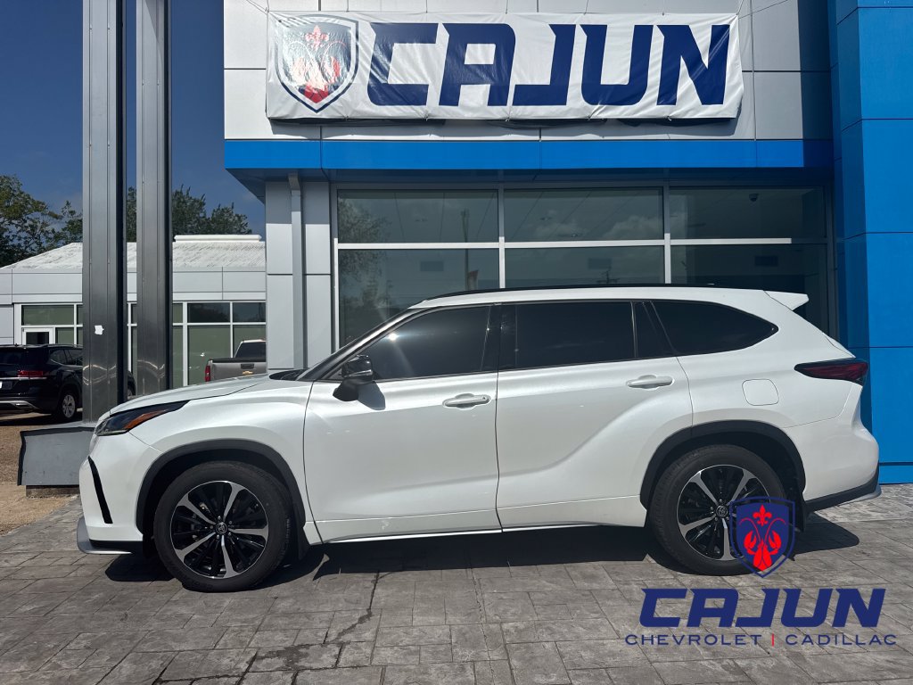 2022 Toyota Highlander XSE