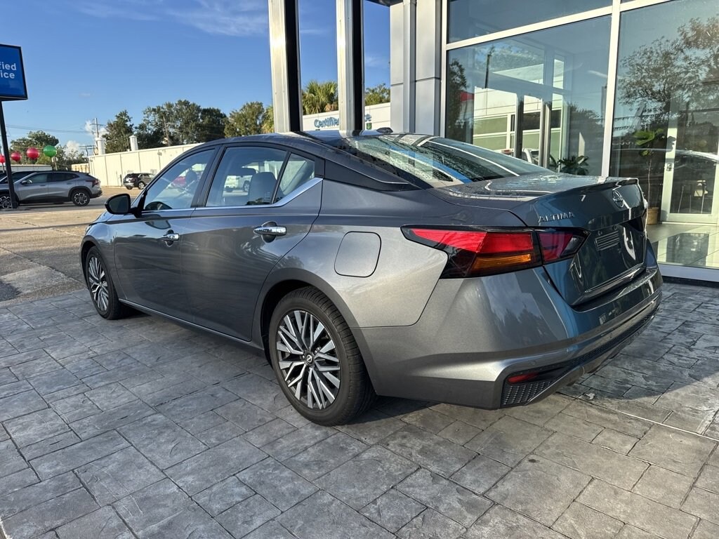 Used 2024 Nissan Altima 2.5 SV Sedan