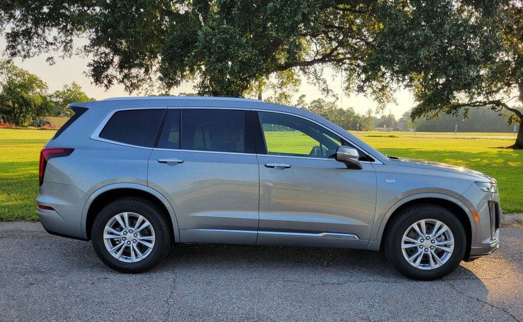 2025 Cadillac XT6 Luxury