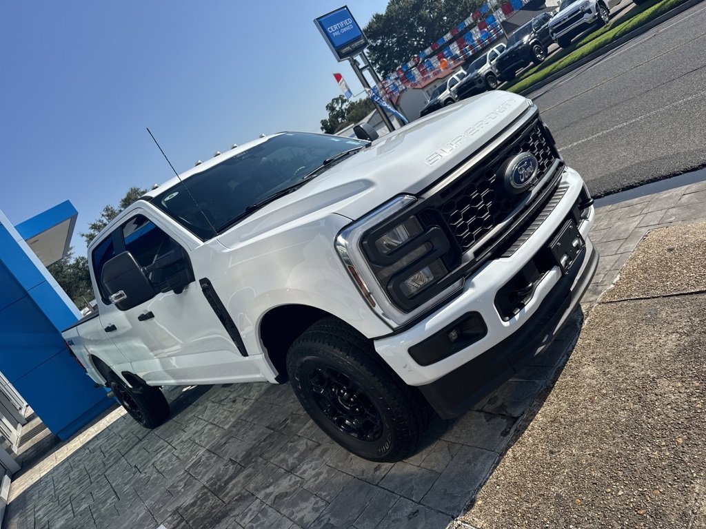 2024 Ford F-250 XL photo 3