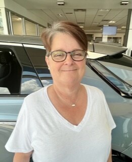 Staff member Laurie Touchet from ID_e0b8ba9d6312