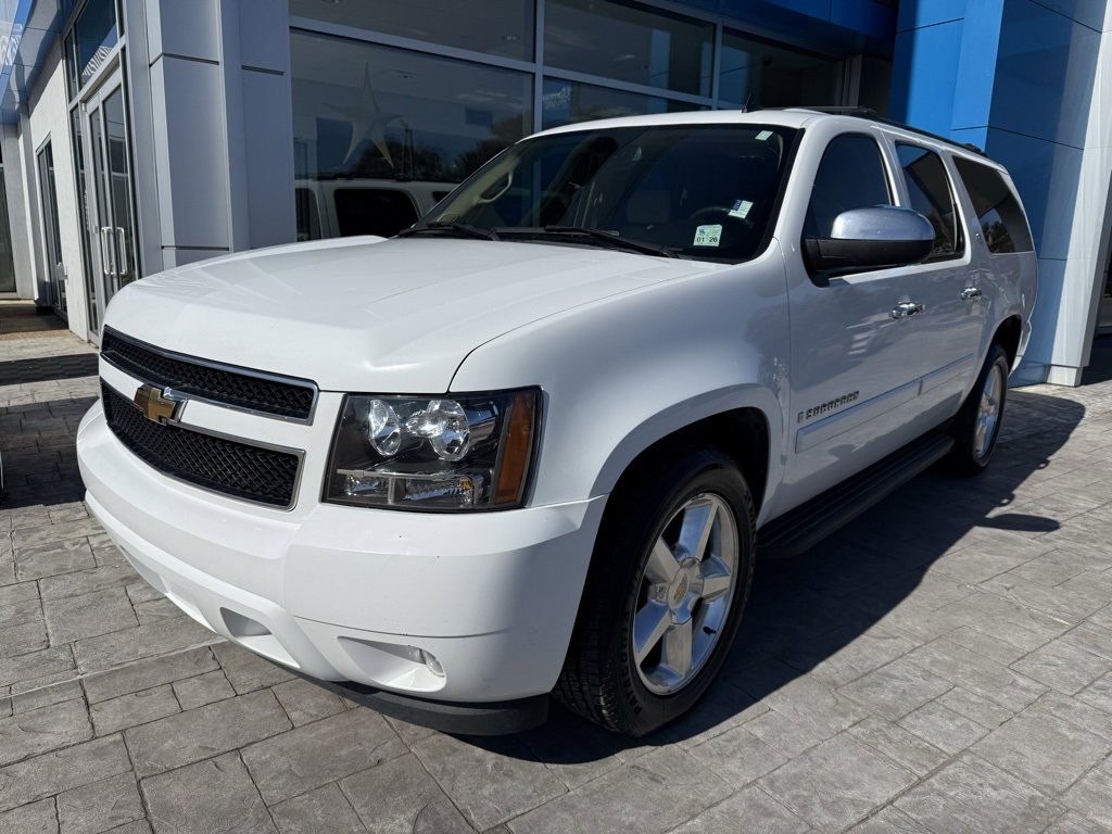 2007 Chevrolet Suburban's photo
