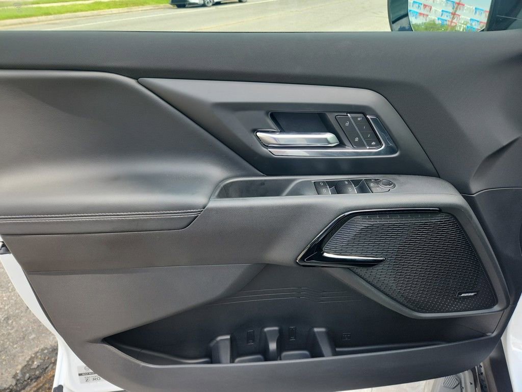 2025 Chevrolet Silverado EV LT - Photo 10