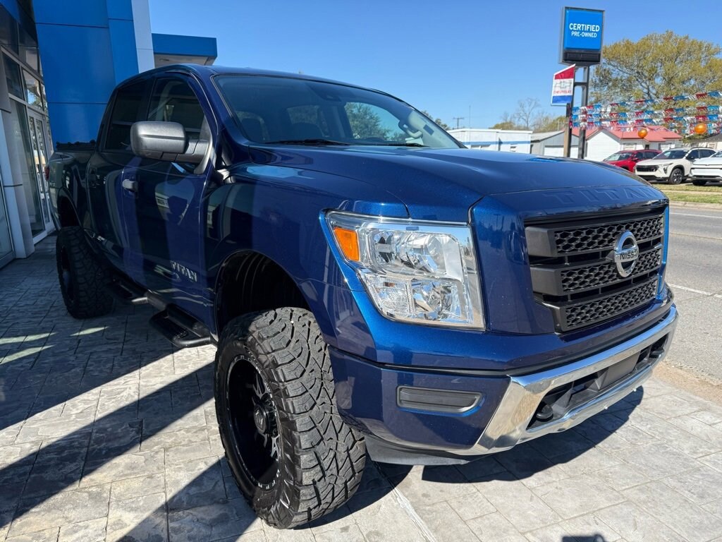 Used 2022 Nissan Titan Crew Cab SV 4x4 Truck