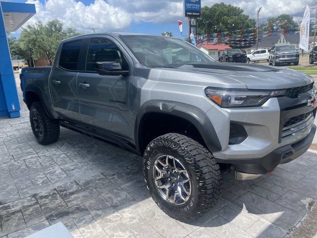 2024 Chevrolet Colorado ZR2 photo 3