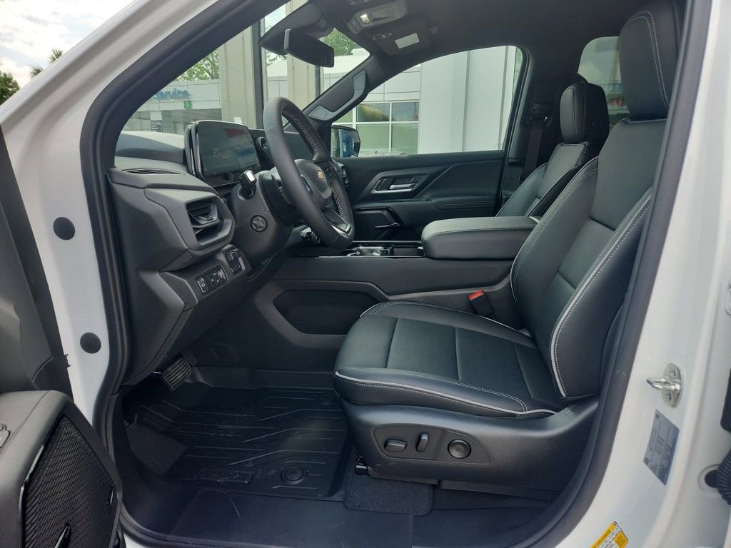 2025 Chevrolet Silverado EV LT - Photo 11