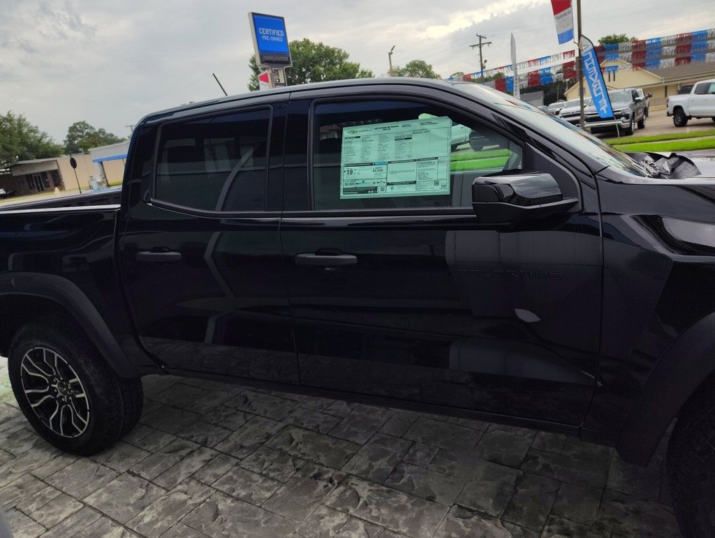 2026 Chevrolet Colorado Trail Boss photo 4