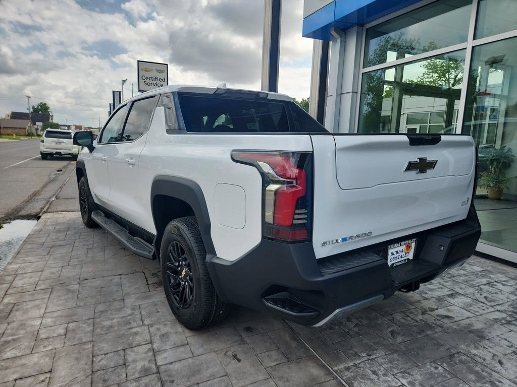 2025 Chevrolet Silverado EV LT - Photo 7