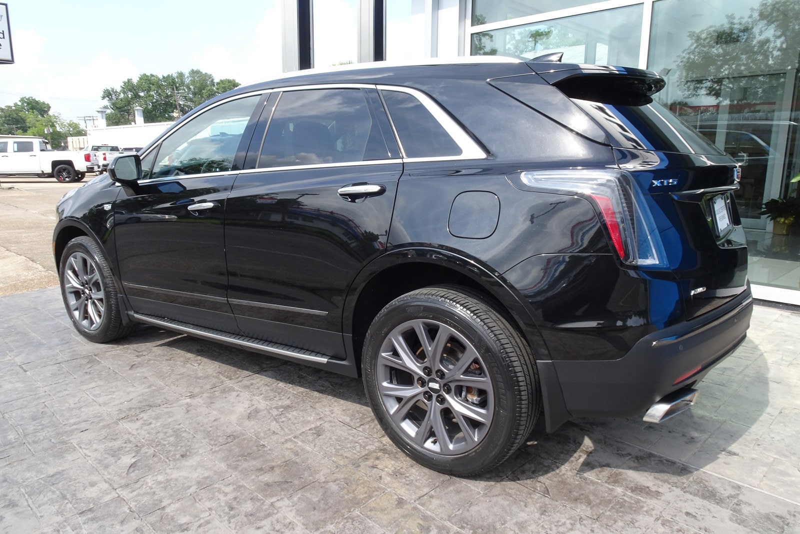 Used 2019 Cadillac XT5 Luxury with VIN 1GYKNDRS1KZ103250 for sale in Jennings, LA