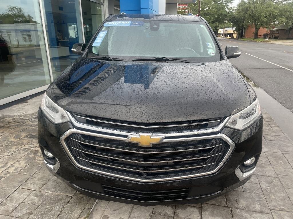 2021 Chevrolet Traverse Premier photo 2