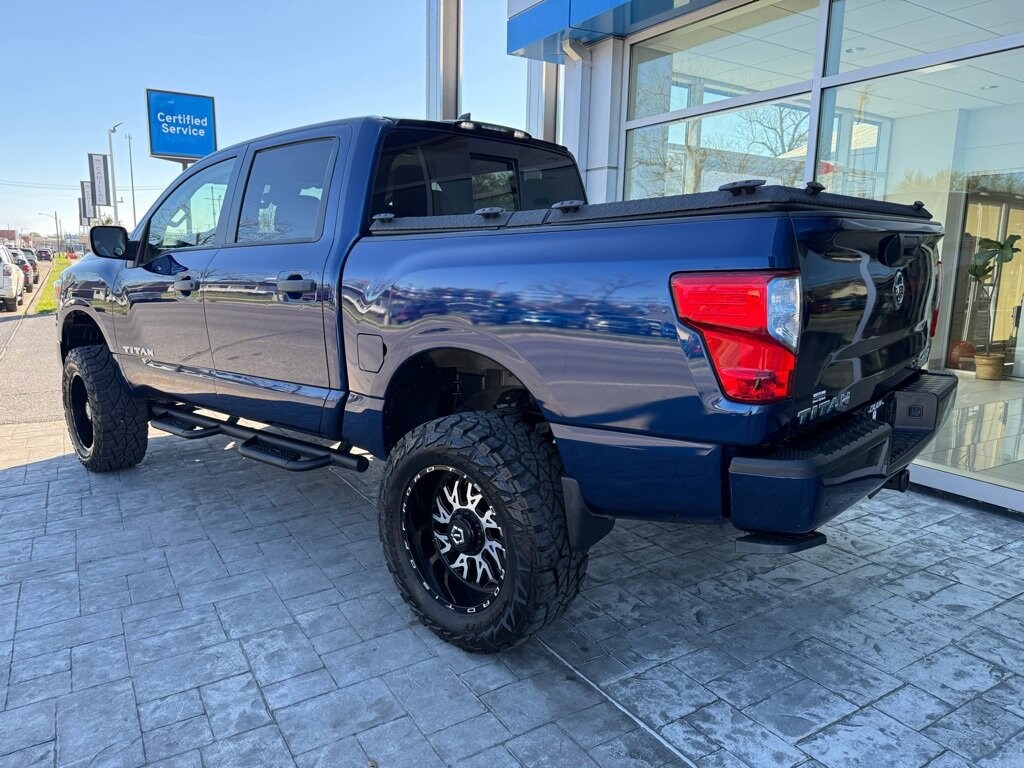 Used 2022 Nissan Titan Crew Cab SV 4x4 Truck