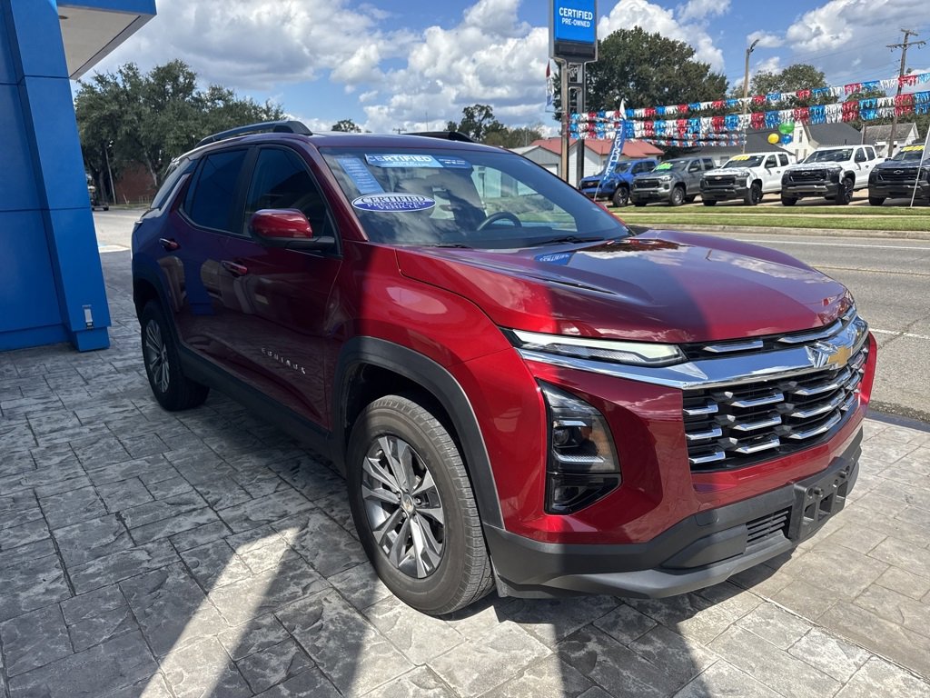 2025 Chevrolet Equinox LT photo 2