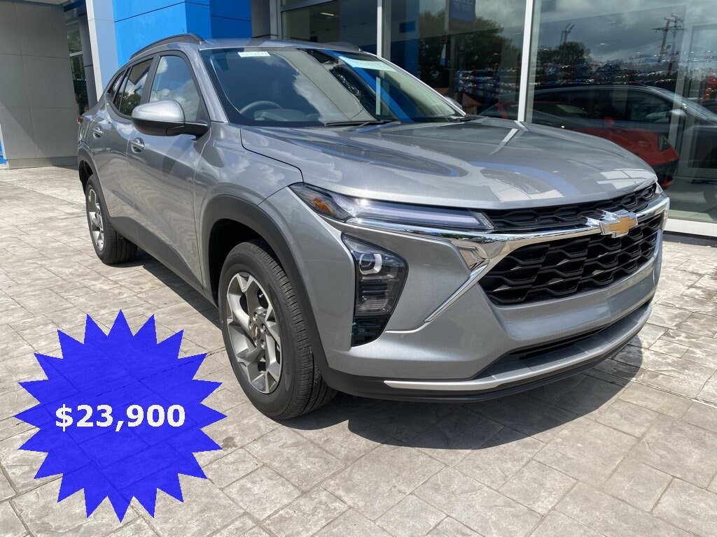 New 2025 Chevrolet Trax LT SUV