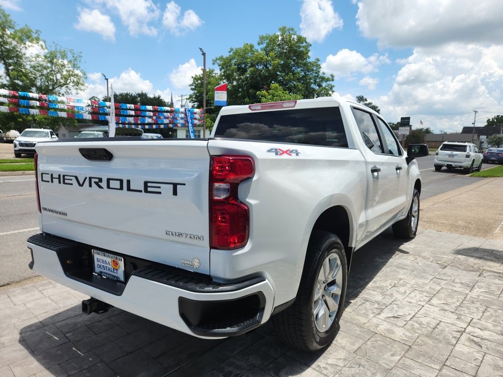 2024 Chevrolet Silverado 1500 Custom photo 4