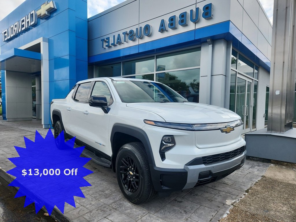 2025 Chevrolet Silverado EV LT's photo