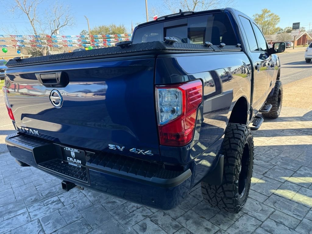 Used 2022 Nissan Titan SV Truck Crew Cab