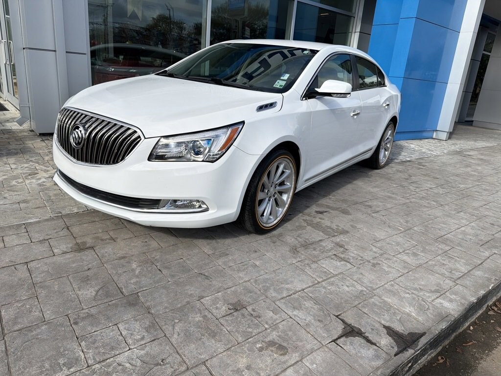 Used 2016 Buick Lacrosse Leather Sedan