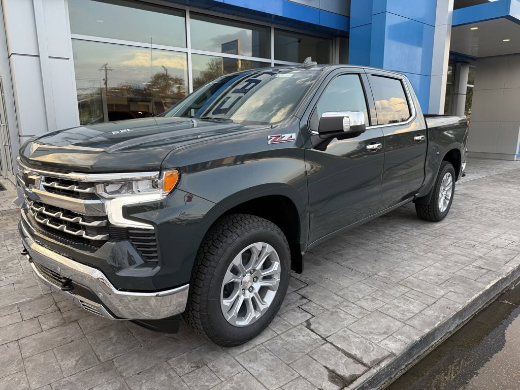 2026 Chevrolet Silverado LTZ's photo