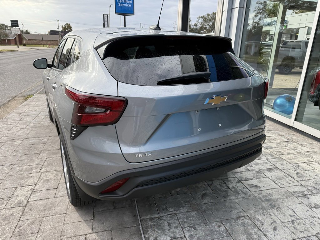 2026 Chevrolet Trax LS photo 3