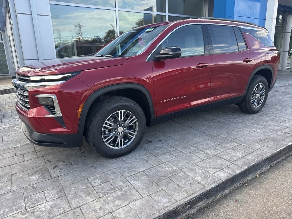 2026 Chevrolet Traverse LT's photo