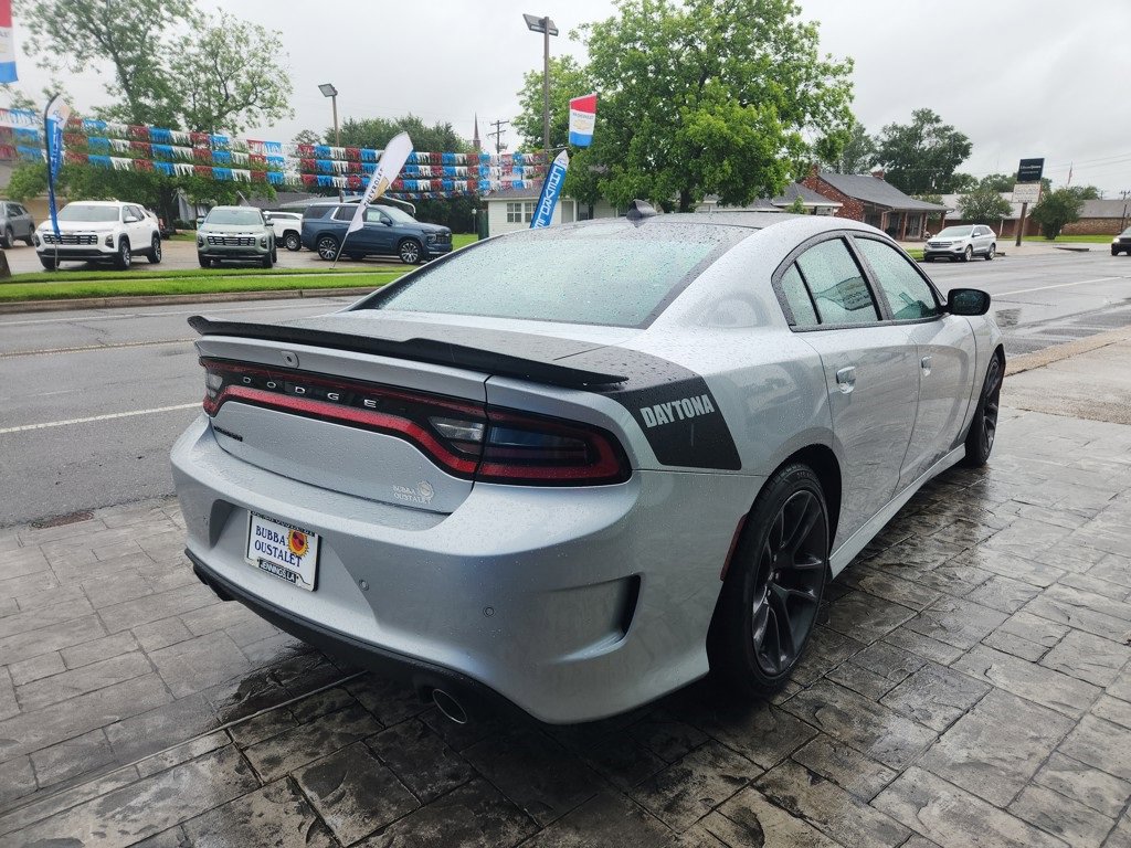 2022 Dodge Charger R/T photo 4