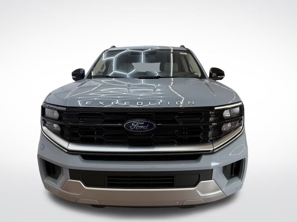 2025 Ford Expedition MAX Platinum photo 2