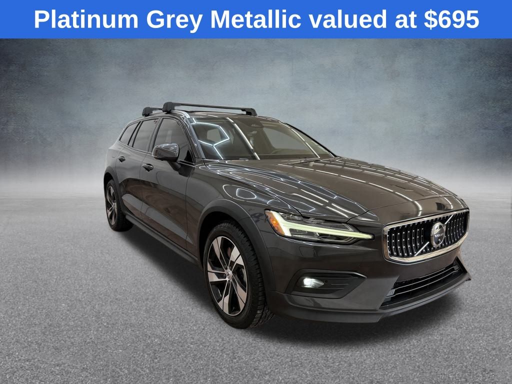 2023 Volvo V60 Cross Country B5 Plus photo 2