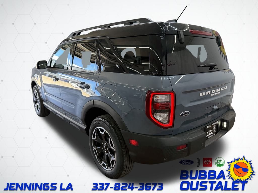 2025 Ford Bronco Sport Outer Banks photo 2