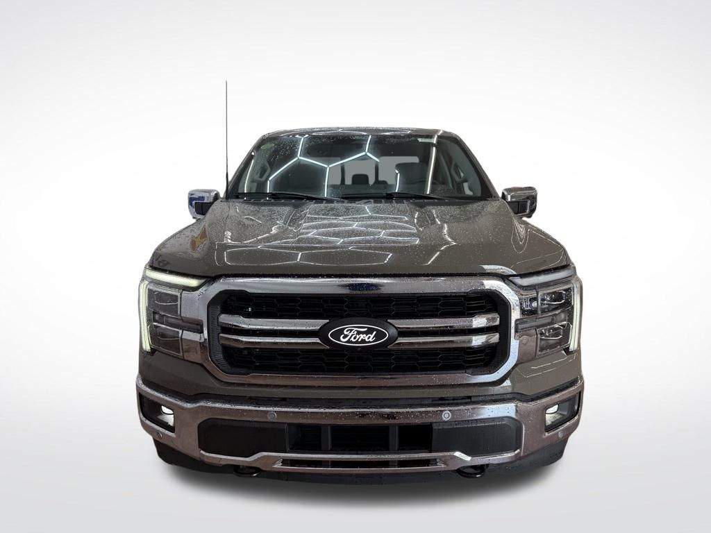 2025 Ford F-150 Lariat photo 3