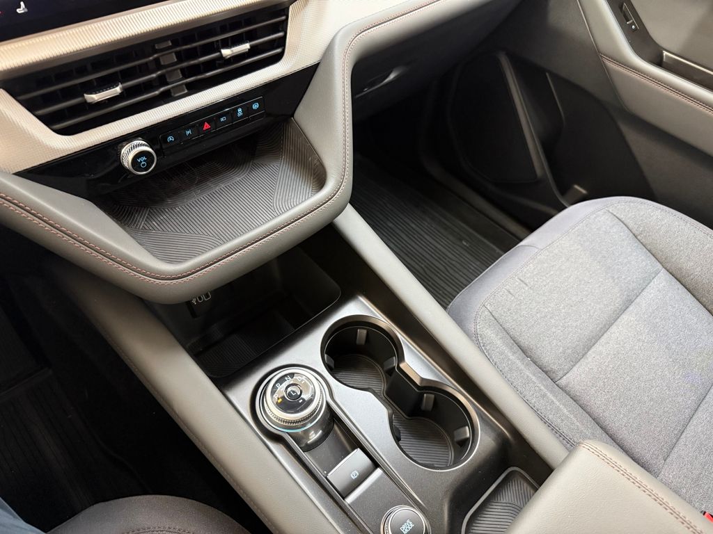 2026 Ford Explorer Active - Photo 16