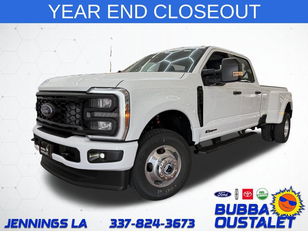 2026 Ford F-350 Super Duty XL's photo