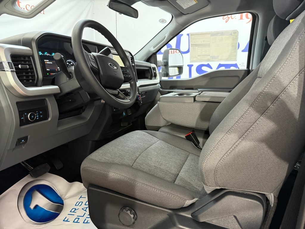 2026 Ford F-250 Super Duty XL - Photo 9