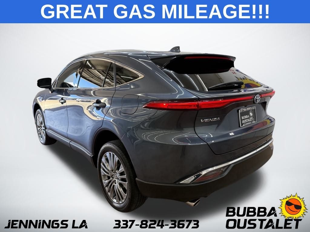 Used 2024 Toyota Venza XLE SUV