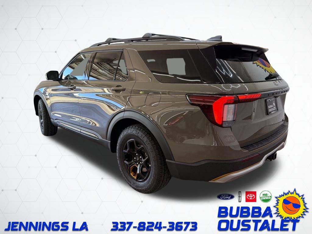 2026 Ford Explorer photo 2