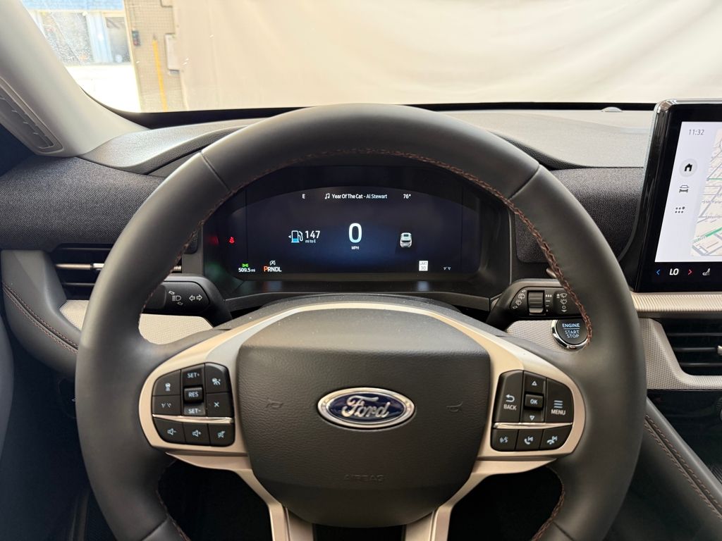 2026 Ford Explorer Active - Photo 13