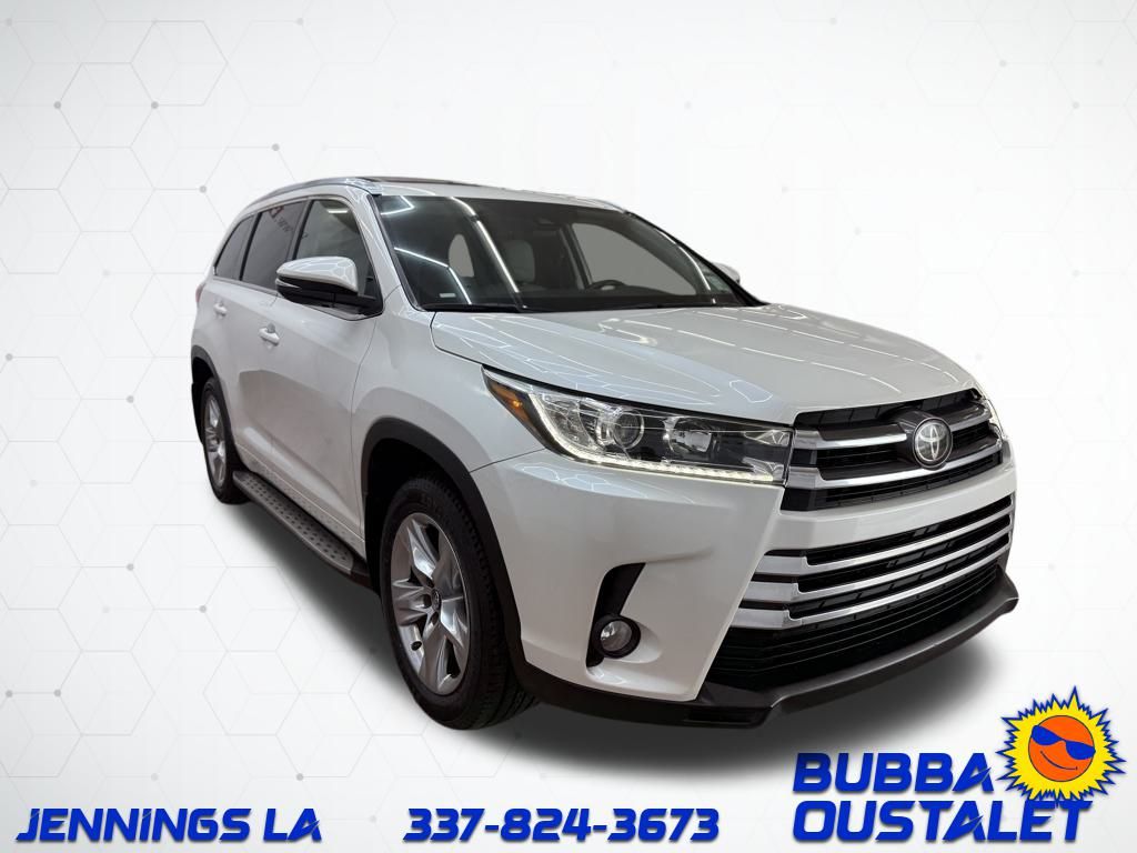 2018 Toyota Highlander Limited Platinum photo 3