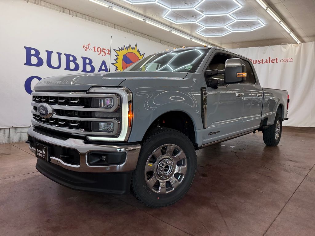 2026 Ford F-350 Super Duty Lariat's photo