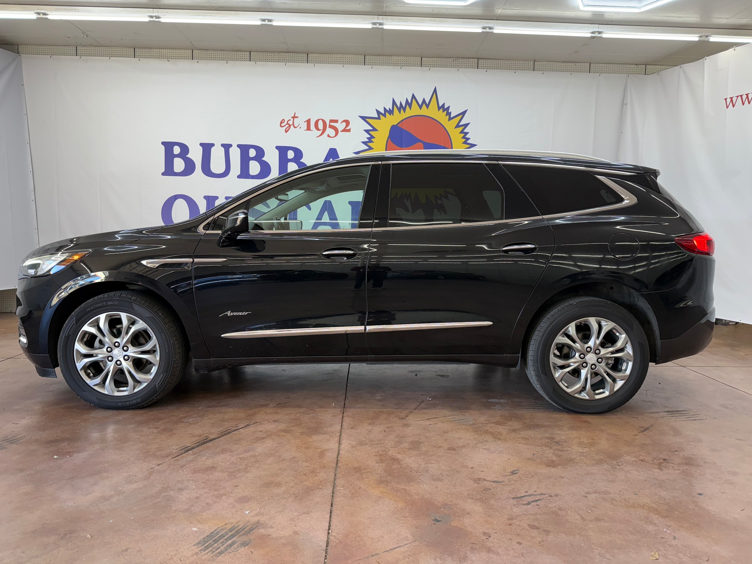 Used 2019 Buick Enclave Avenir with VIN 5GAERDKW4KJ113615 for sale in Jennings, LA