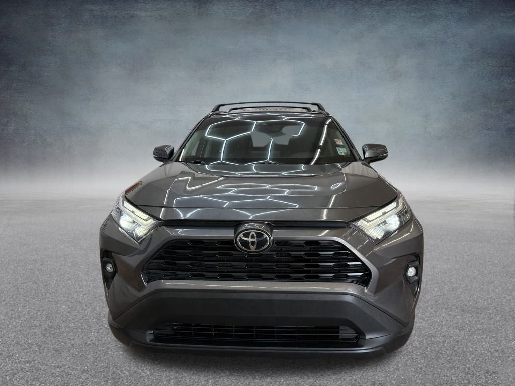 2022 Toyota RAV4 XLE Premium photo 3