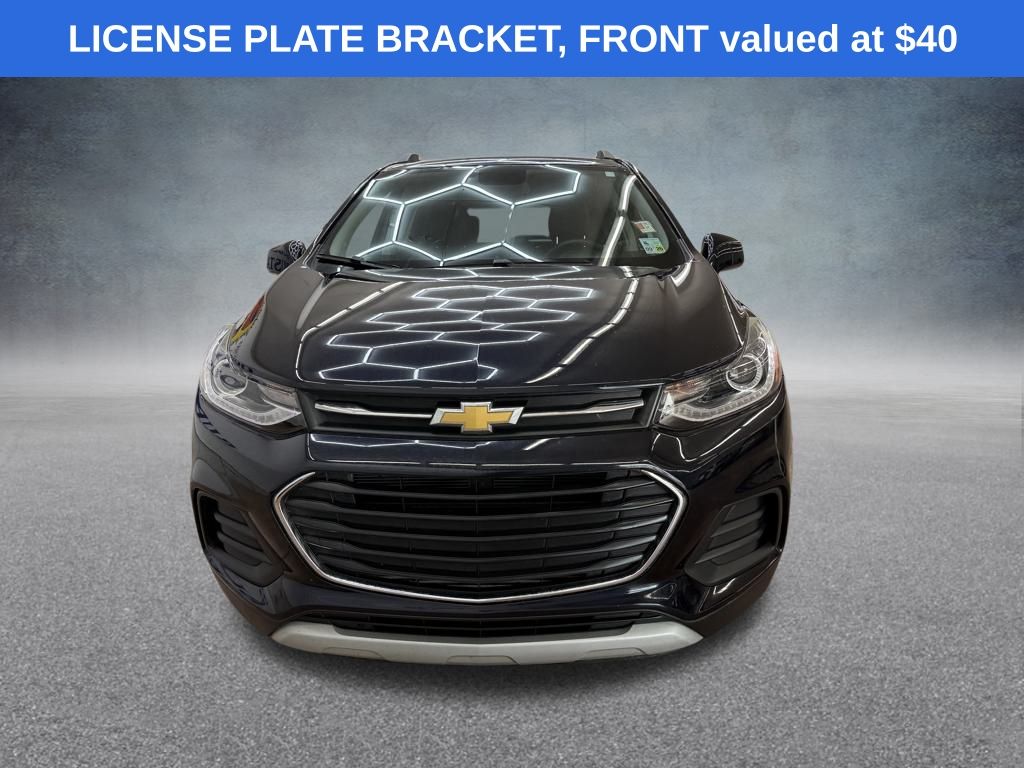 2022 Chevrolet Trax LT photo 2