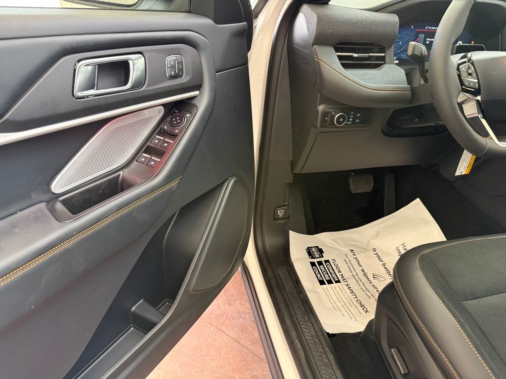 2026 Ford Explorer Tremor - Photo 12