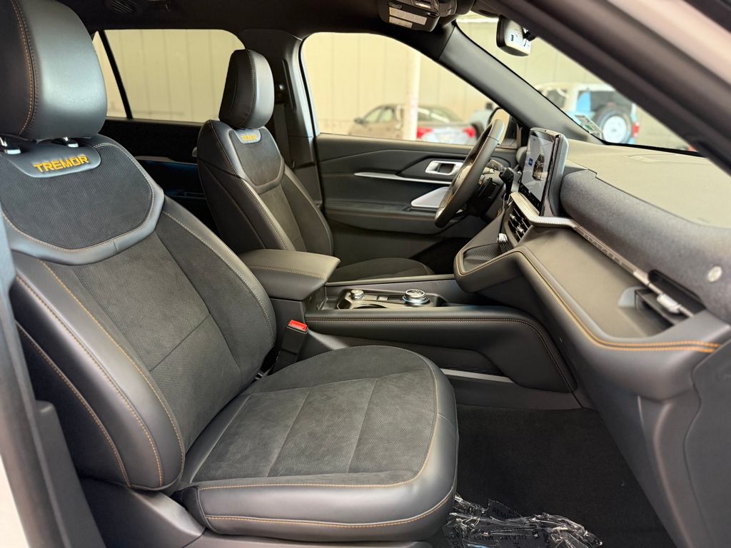 2026 Ford Explorer Tremor - Photo 10