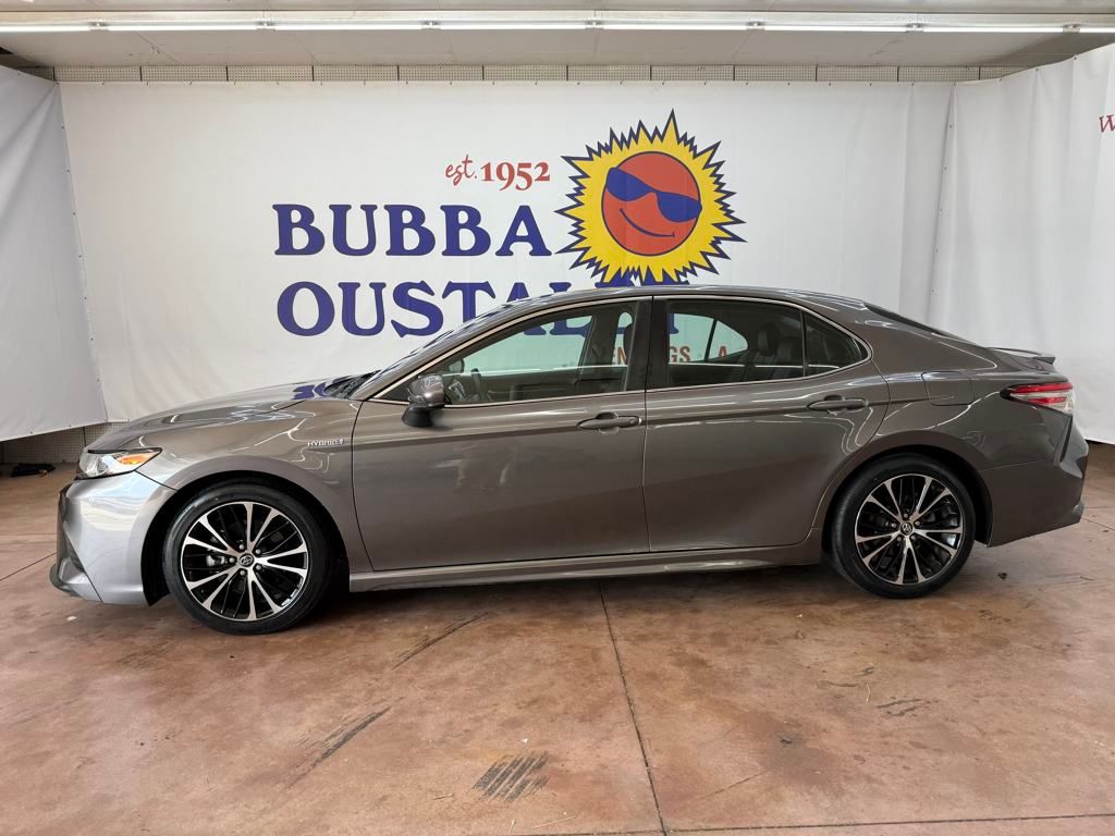 Used 2018 Toyota Camry SE with VIN 4T1B21HK7JU501715 for sale in Jennings, LA