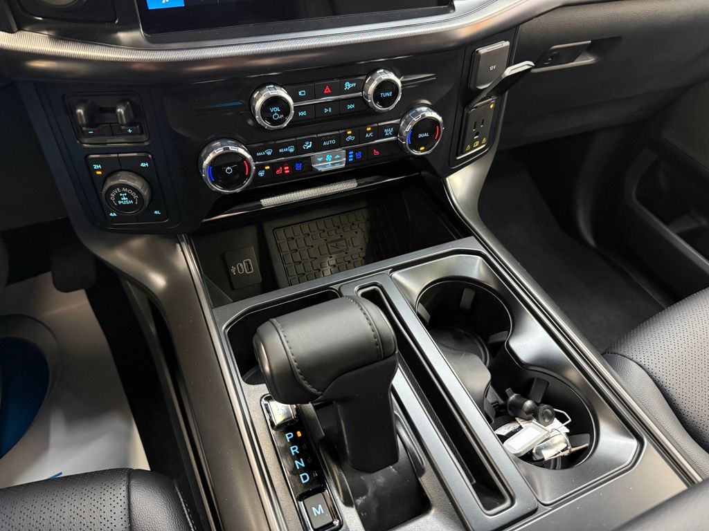 2025 Ford F-150 Lariat - Photo 17