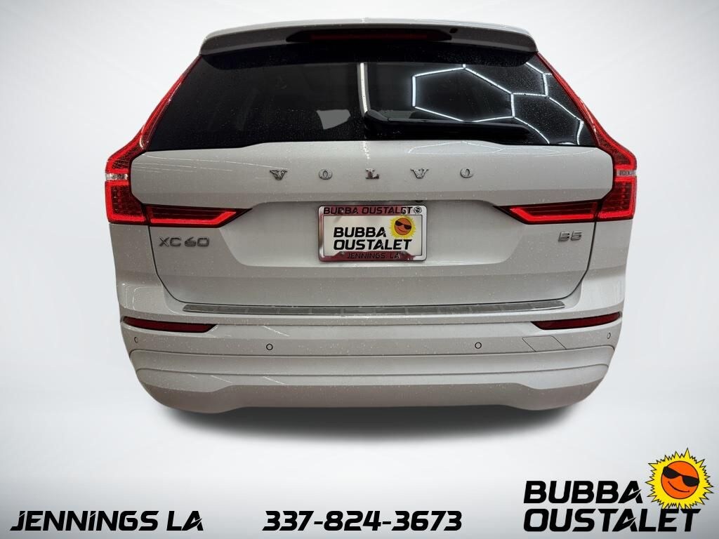 Used 2022 Volvo XC60 B5 Momentum SUV