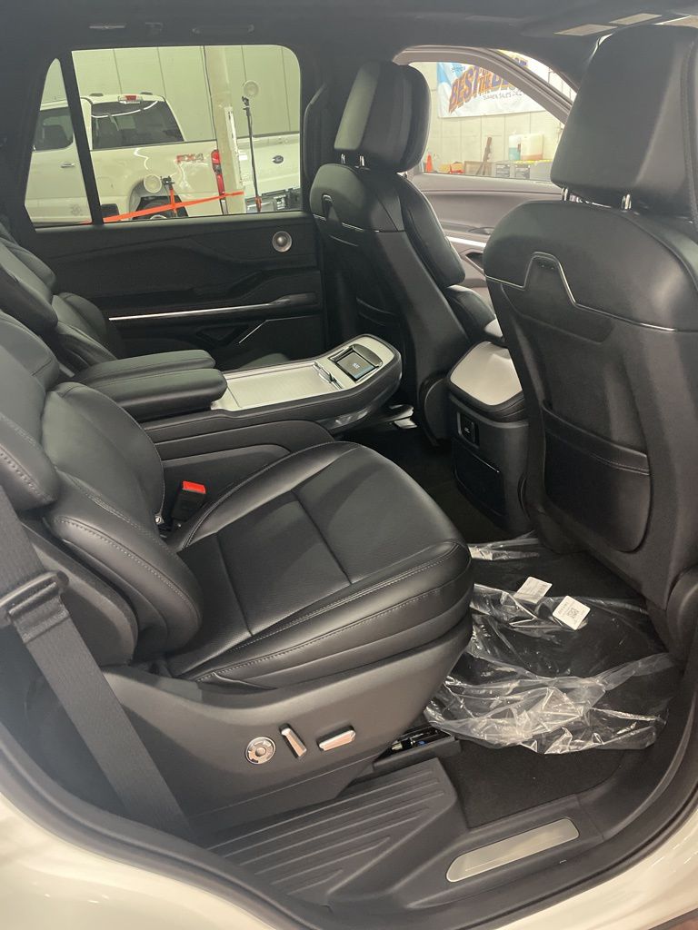 2026 Lincoln Navigator Reserve - Photo 17