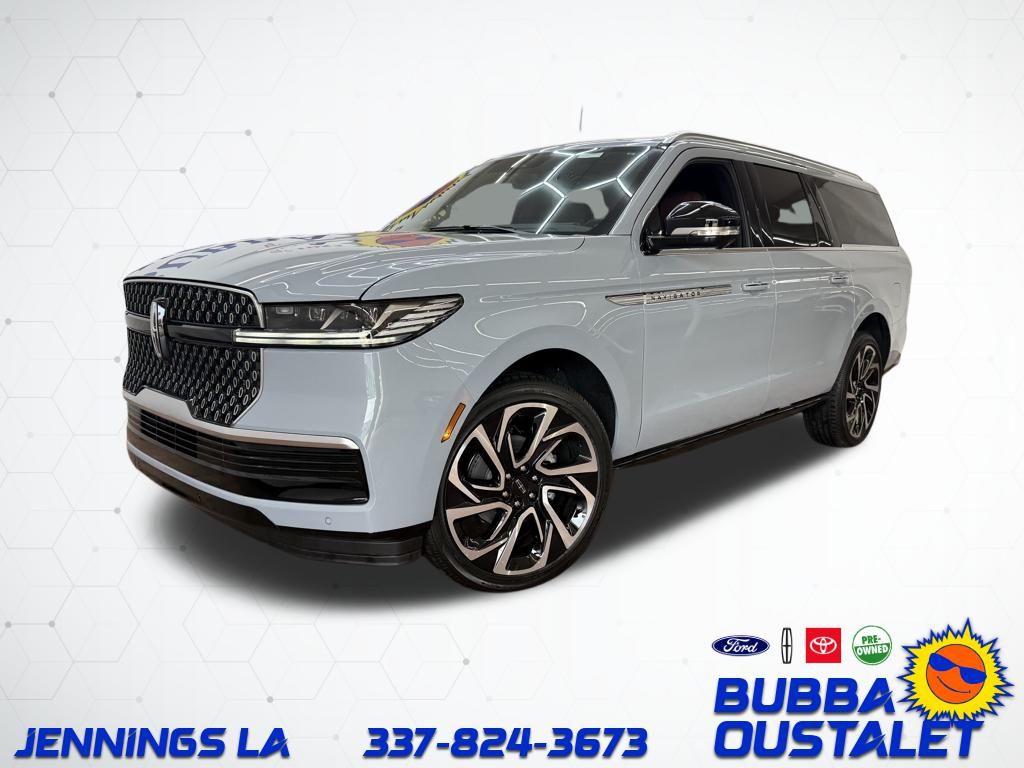 2026 Lincoln Navigator Reserve's photo